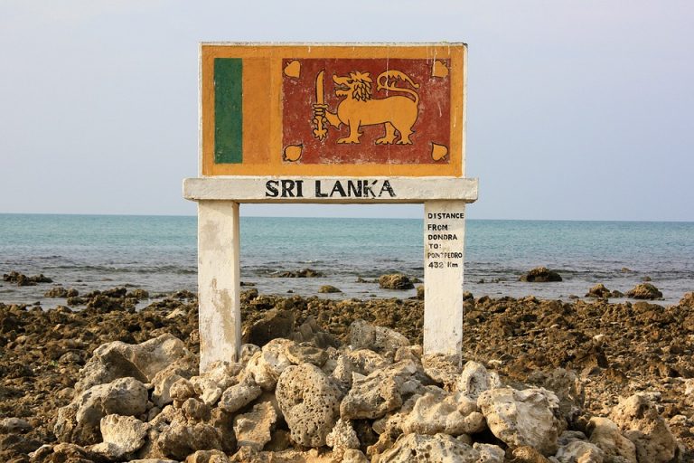 1/13 存款只夠活一個月，斯里蘭卡央求中國允許晚點還錢
